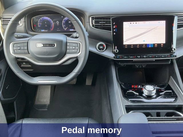 Used 2024 Jeep Wagoneer Series III image 17