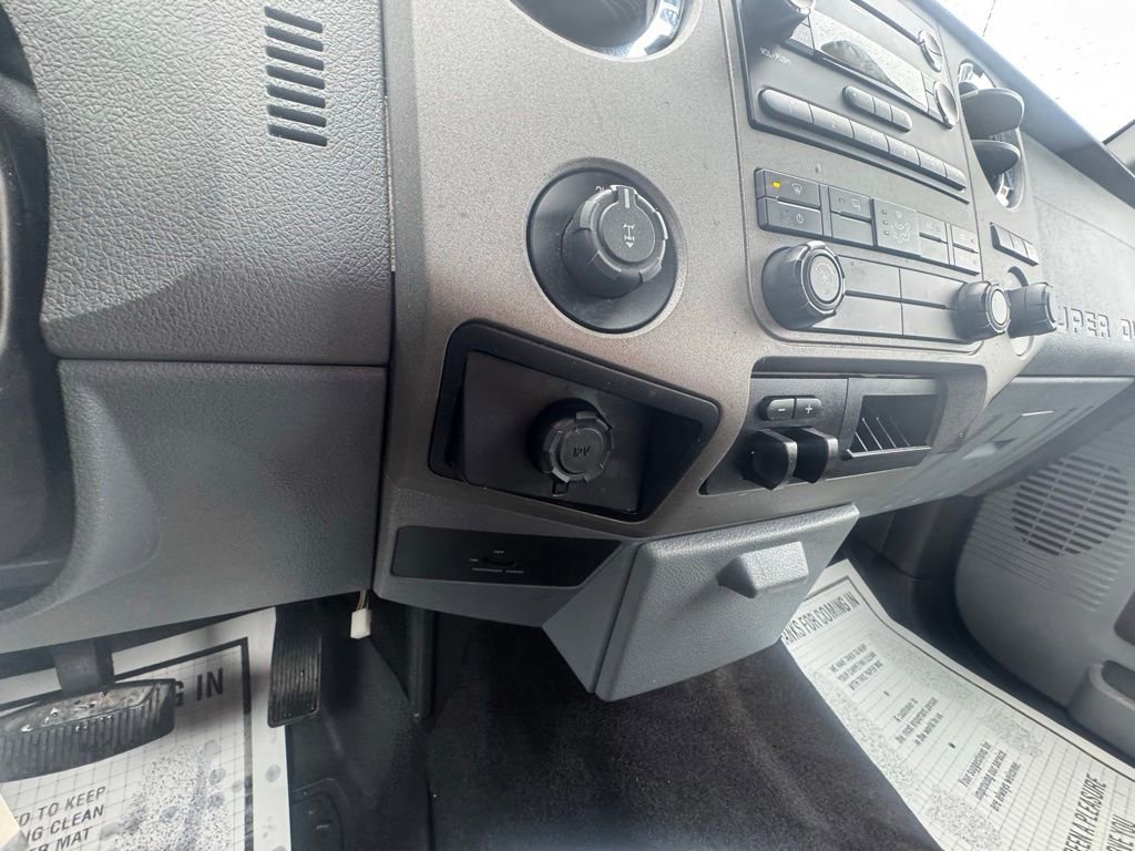 Used 2011 Ford F350 XLT w/ XLT Premium Pkg image 38