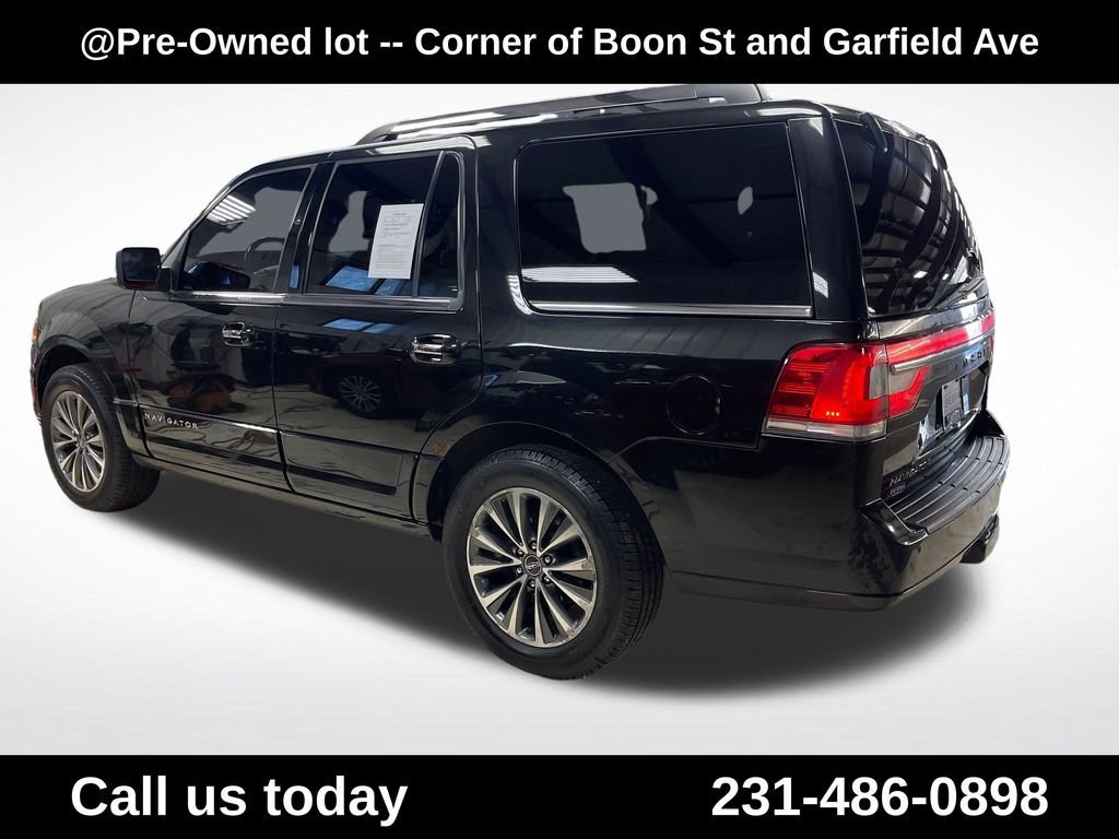 Used 2015 Lincoln Navigator 4WD image 10