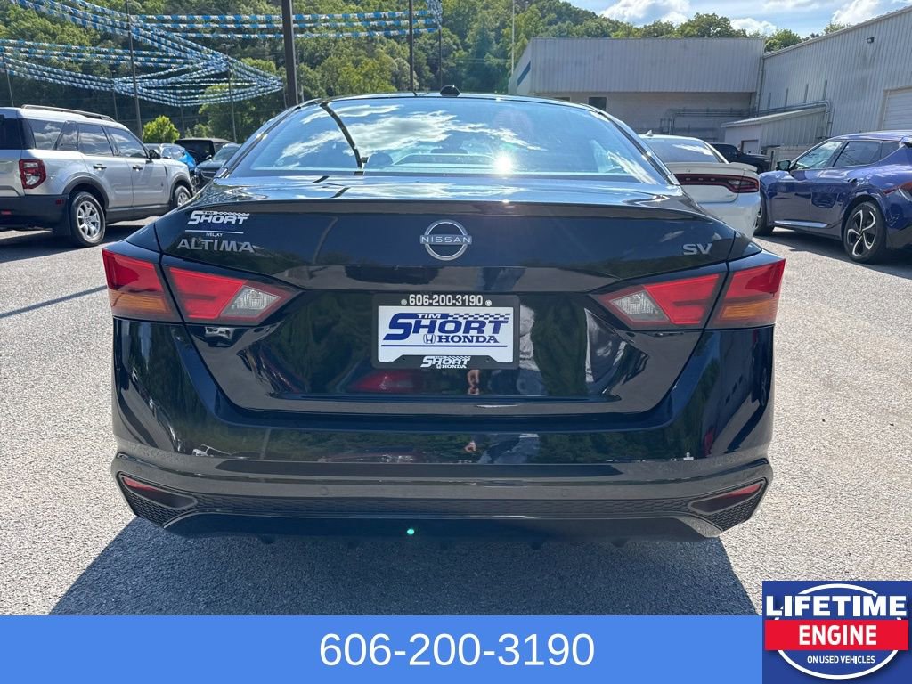 Used 2024 Nissan Altima 2.5 SV FWD image 8