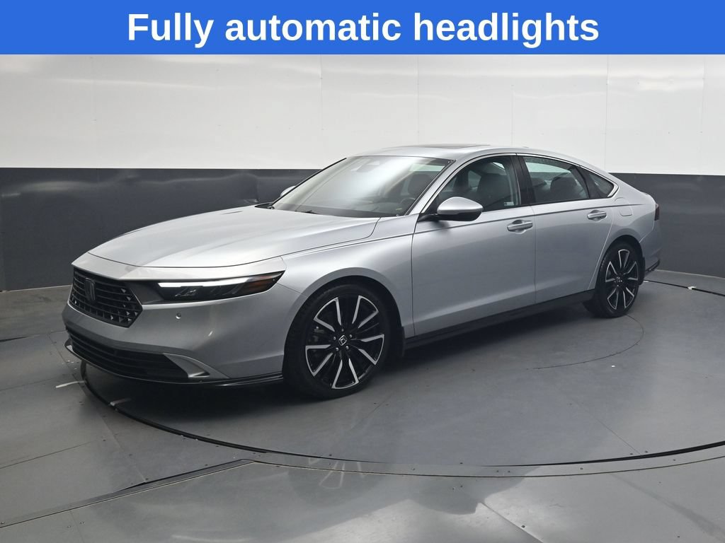 Used 2025 Honda Accord Touring image 8