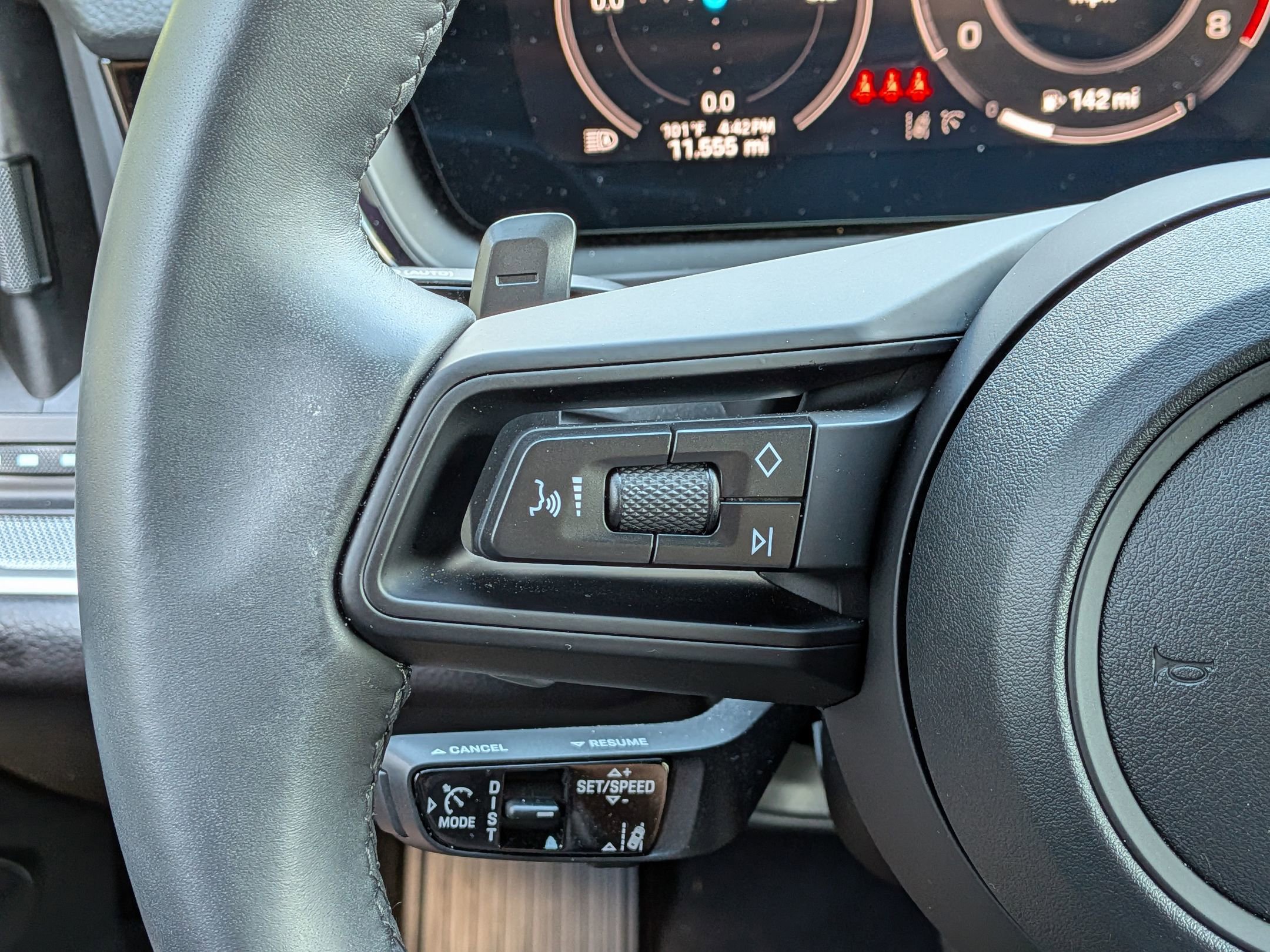 Certified 2026 Porsche Cayenne S AWD/4WD image 8