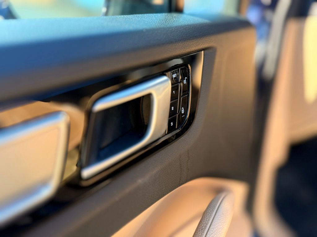 Used 2019 Porsche Cayenne image 17