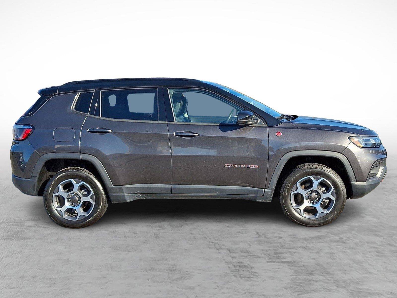 Used 2022 Jeep Compass Trailhawk w/ Trailhawk Convenience Group AWD/4WD image 7
