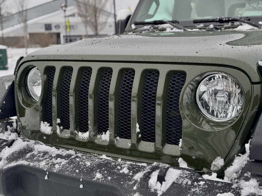 Used 2021 Jeep Wrangler Sport image 6