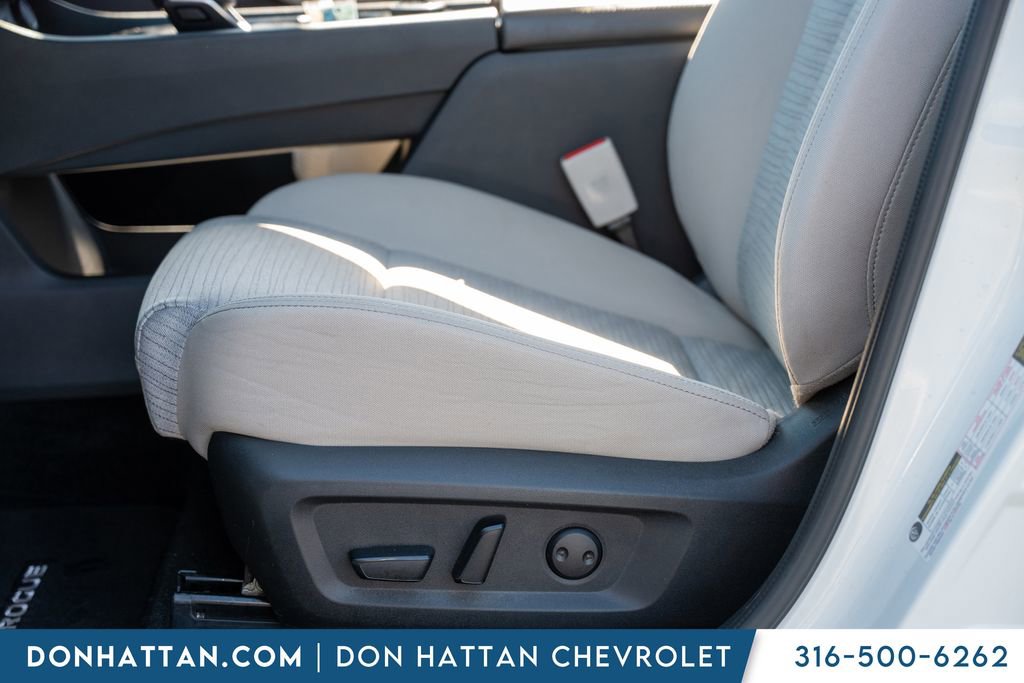 Used 2023 Nissan Rogue SV image 20