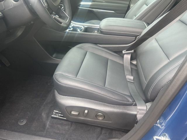 Used 2026 Chevrolet Traverse LT w/ Sun and Wheel Package image 6