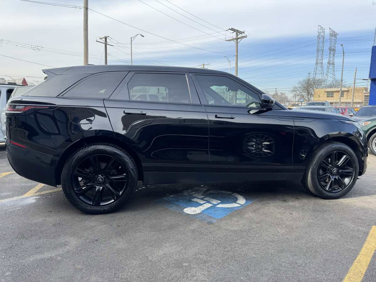 Used 2020 Land Rover Range Rover Velar S image 4