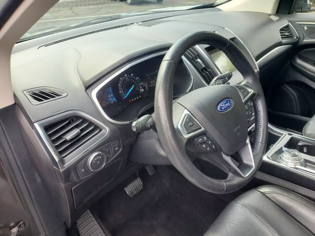 Used 2019 Ford Edge Titanium w/ Equipment Group 301A AWD/4WD image 21
