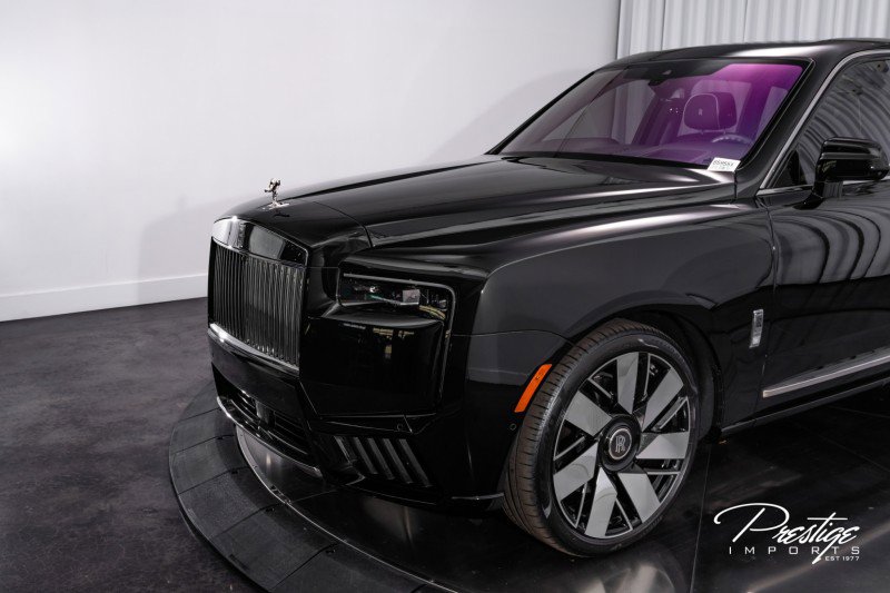 Used 2025 Rolls-Royce Cullinan image 8