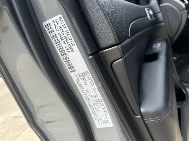 Used 2020 Jeep Grand Cherokee Altitude AWD/4WD image 34