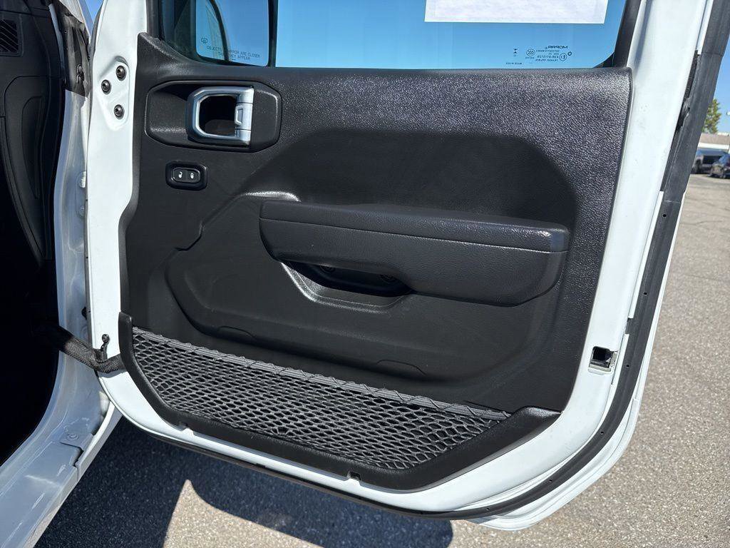 Used 2024 Jeep Wrangler Unlimited Sport AWD/4WD image 34