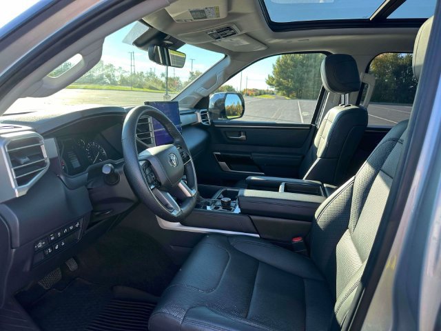 Used 2022 Toyota Tundra Limited w/ Power Package AWD/4WD image 16