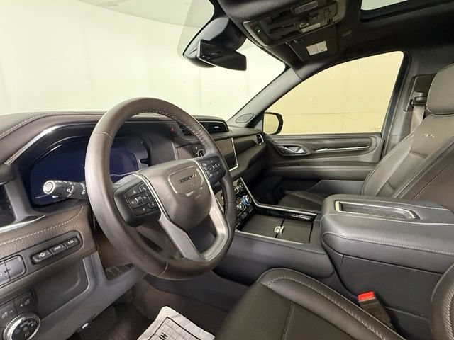 Used 2023 GMC Yukon XL Denali RWD image 6