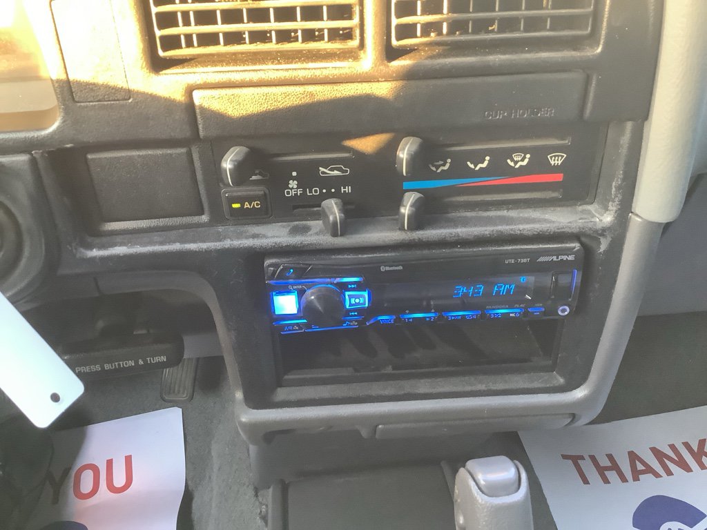 Used 1989 Toyota Pickup Deluxe image 16