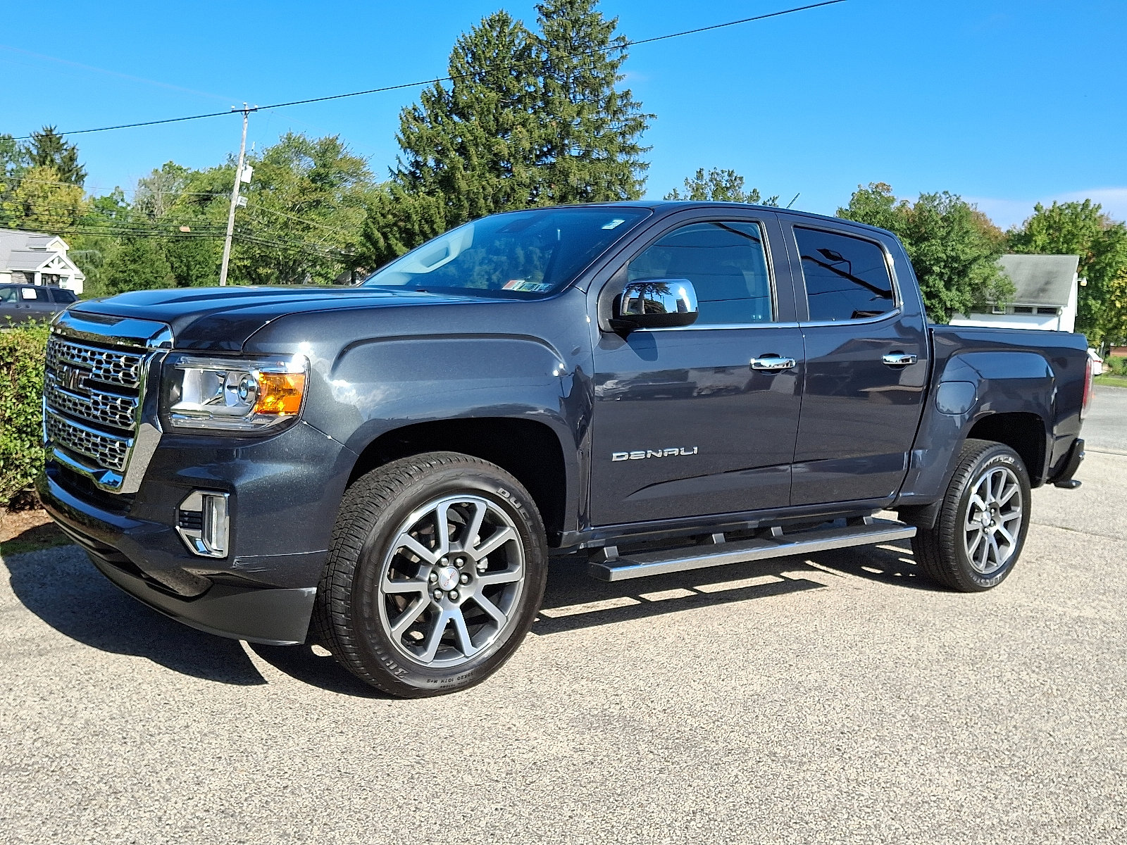 Used 2021 GMC Canyon Denali image 3