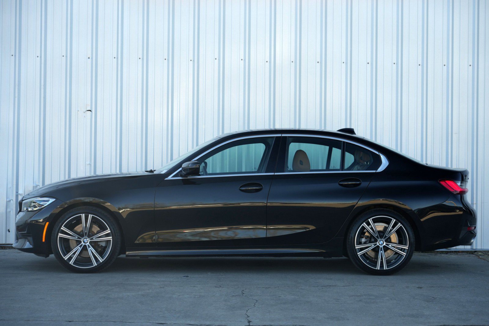 Used 2020 BMW 330i xDrive Sedan w/ Premium Package image 7