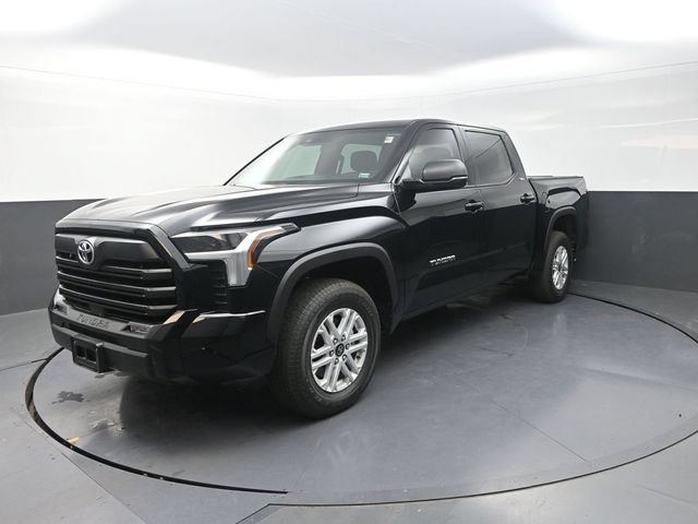 Used 2026 Toyota Tundra SR5 w/ SR5 Premium Package AWD/4WD image 3