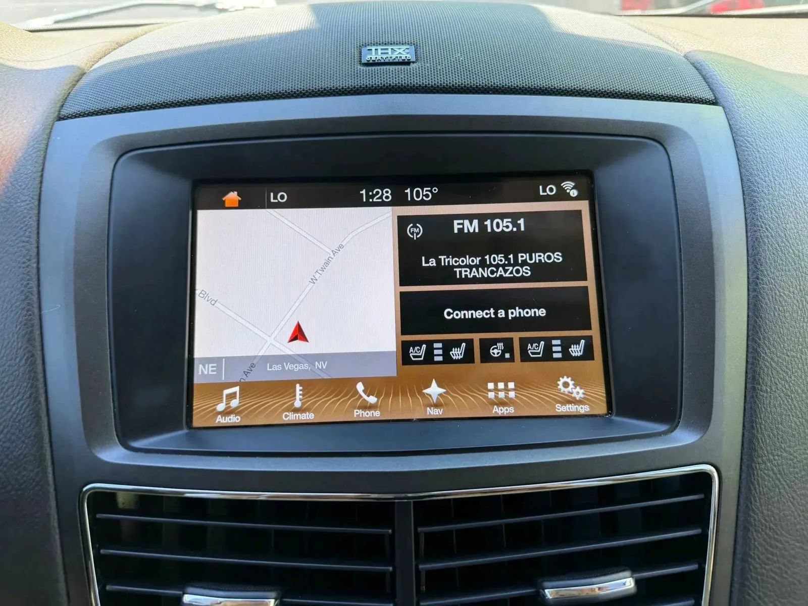 Used 2017 Lincoln MKT AWD image 25