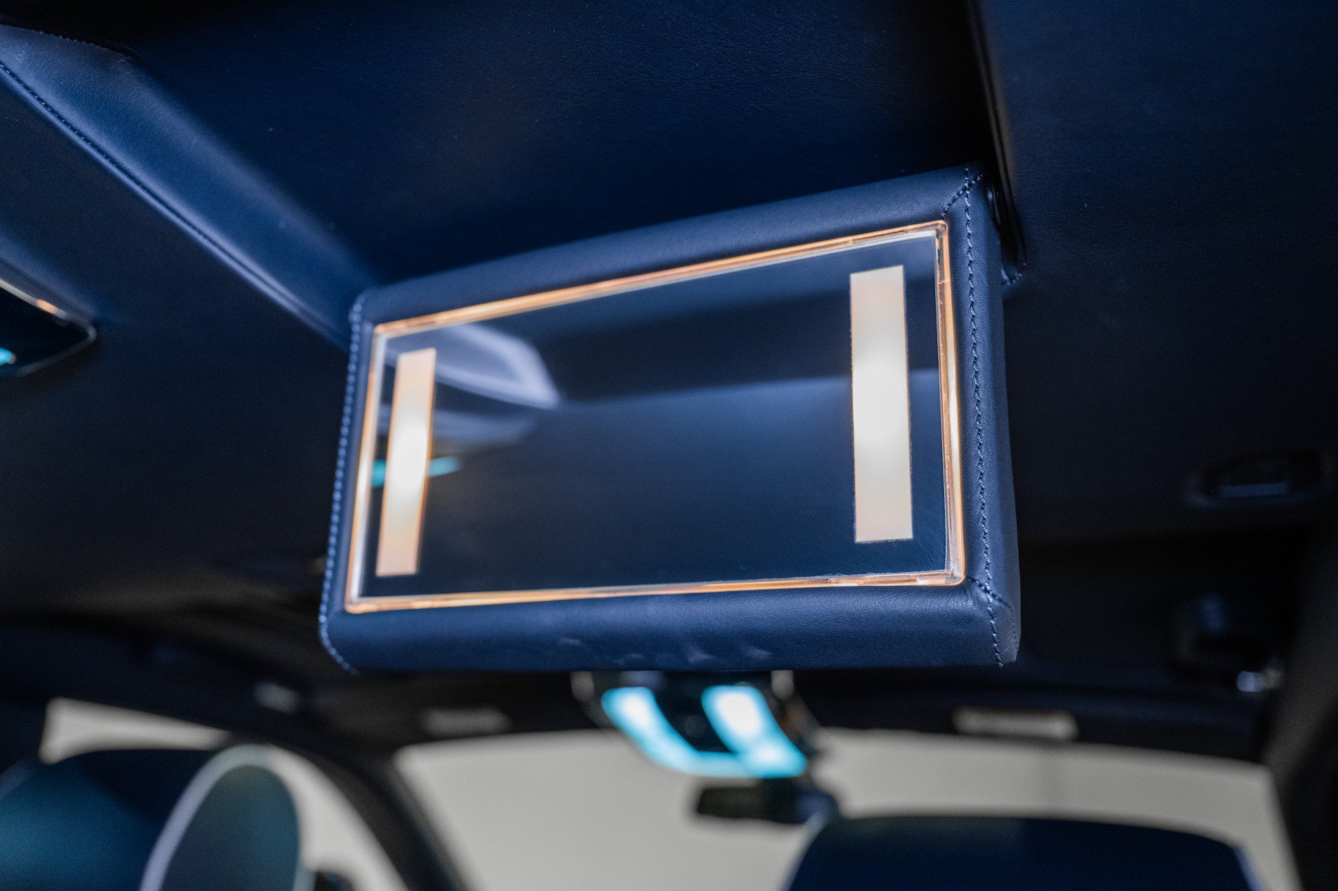 Used 2011 Rolls-Royce Phantom Sedan RWD image 46