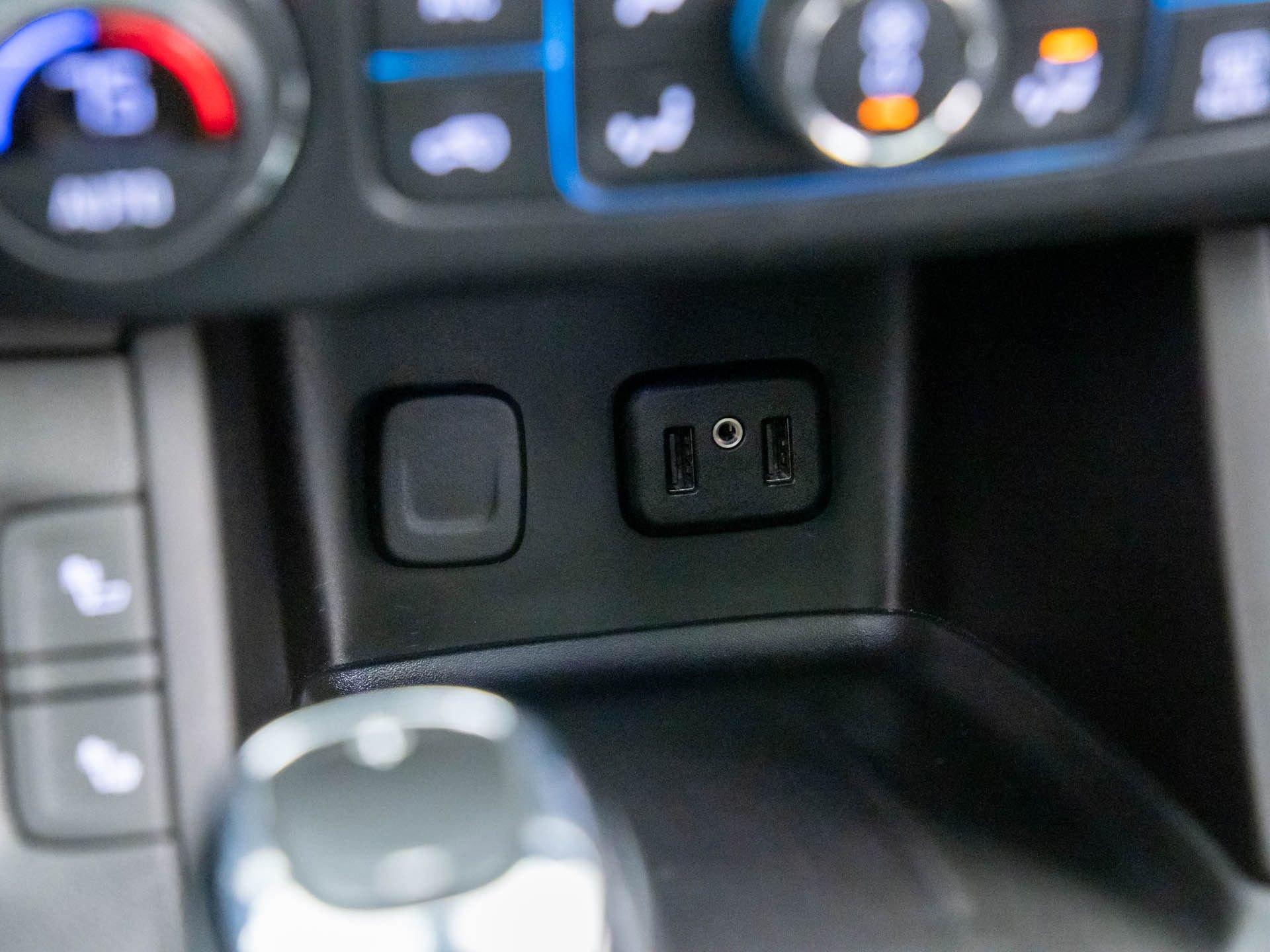 Used 2019 GMC Acadia SLT w/ LPO, Floor Liner Package image 31