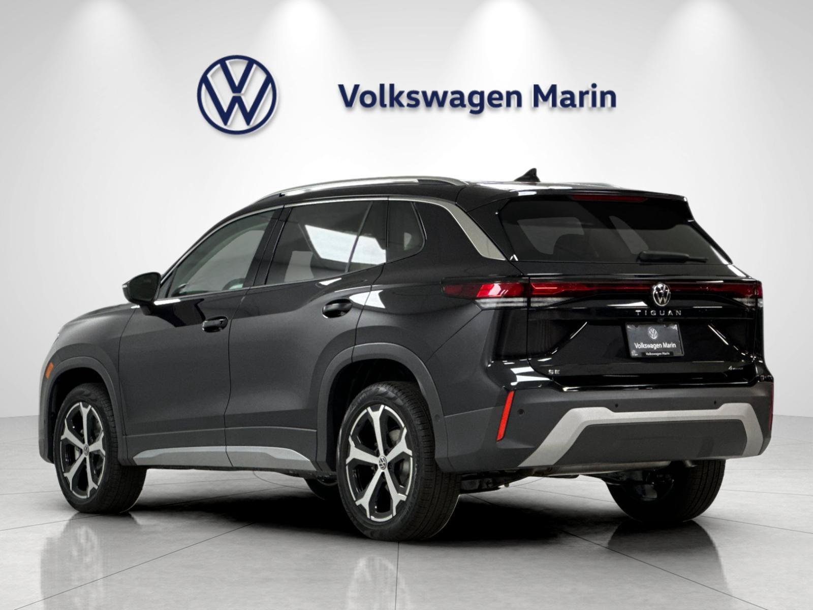 New 2026 Volkswagen Tiguan SE AWD/4WD image 3