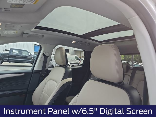 Used 2022 Ford Escape SEL w/ Technology Package image 17