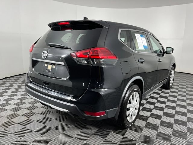 Used 2017 Nissan Rogue S FWD image 11