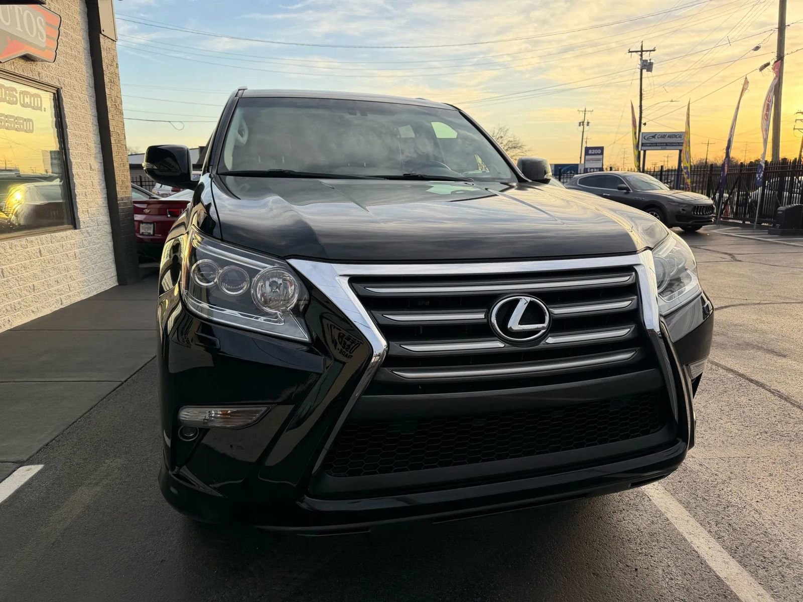 Used 2018 Lexus GX 460 Premium w/ Premium Package image 14