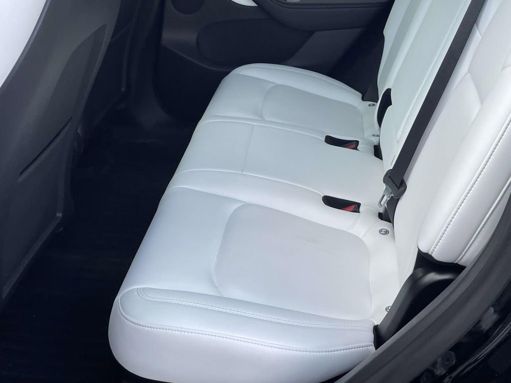 Used 2020 Tesla Model Y Long Range image 13