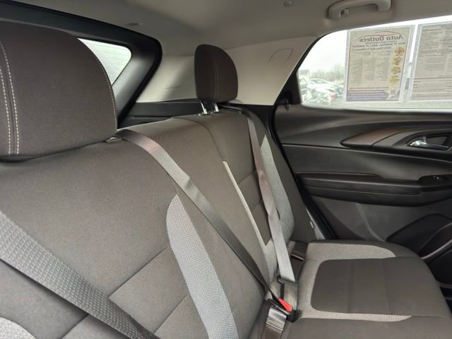 Used 2022 Chevrolet TrailBlazer LT w/ Convenience Package image 9