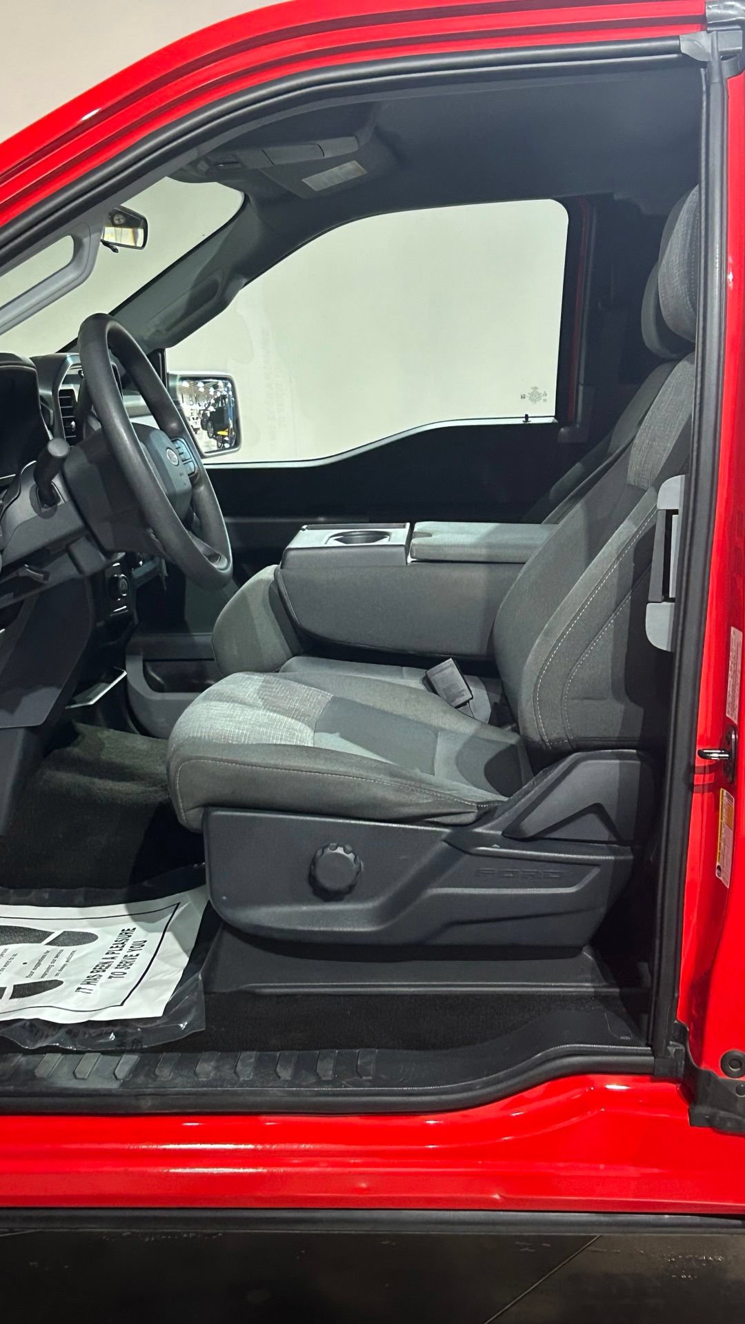 Used 2022 Ford F150 XLT RWD image 28
