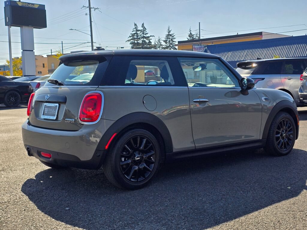Used 2019 MINI Cooper 2-Door Hardtop FWD image 5