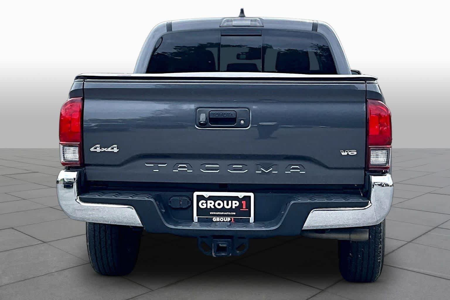 Used 2023 Toyota Tacoma SR5 AWD/4WD image 9