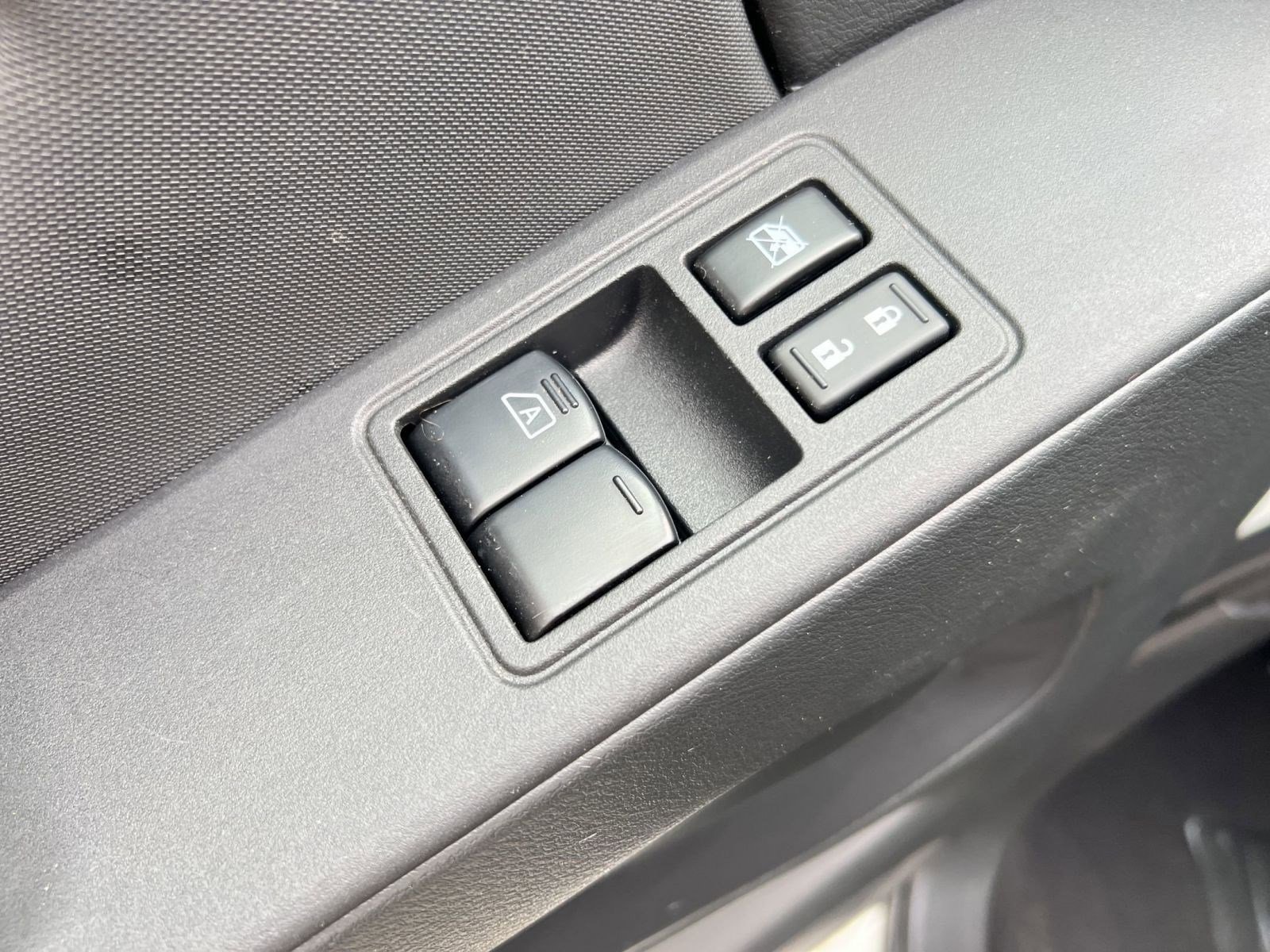 Used 2024 Nissan Frontier S w/ Technology Package image 20