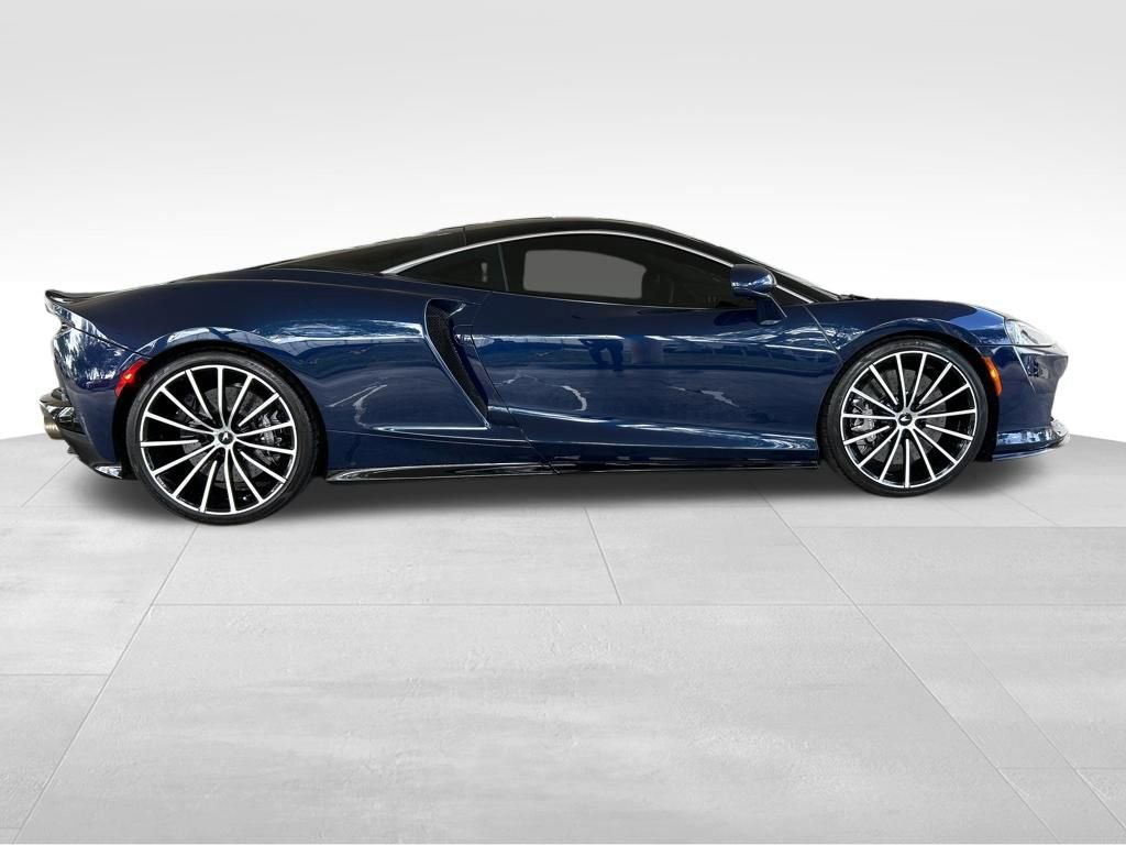 Used 2020 McLaren GT image 3