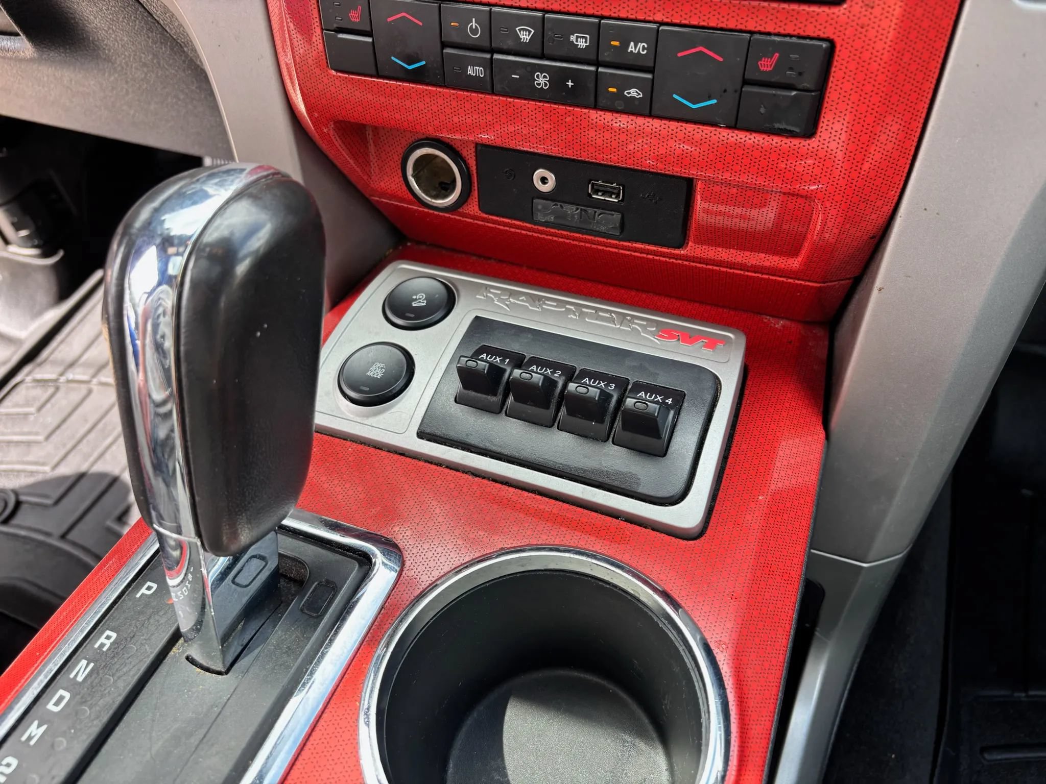 Used 2011 Ford F150 Raptor w/ Raptor Luxury Pkg AWD/4WD image 17