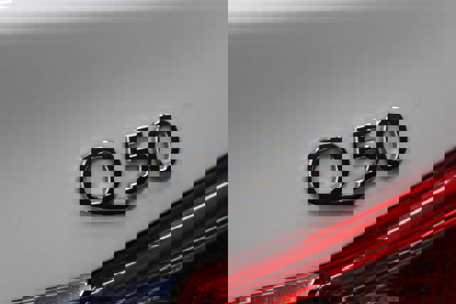 Used 2016 INFINITI Q50 3.0t Premium w/ Cargo Package image 7