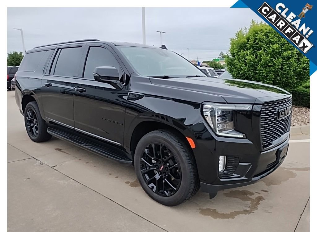 Used 2023 GMC Yukon XL Denali AWD/4WD image 5