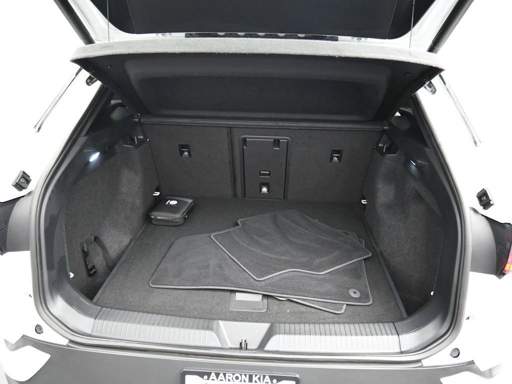 Used 2021 Volkswagen ID.4 Pro S w/ Gradient Package RWD image 10