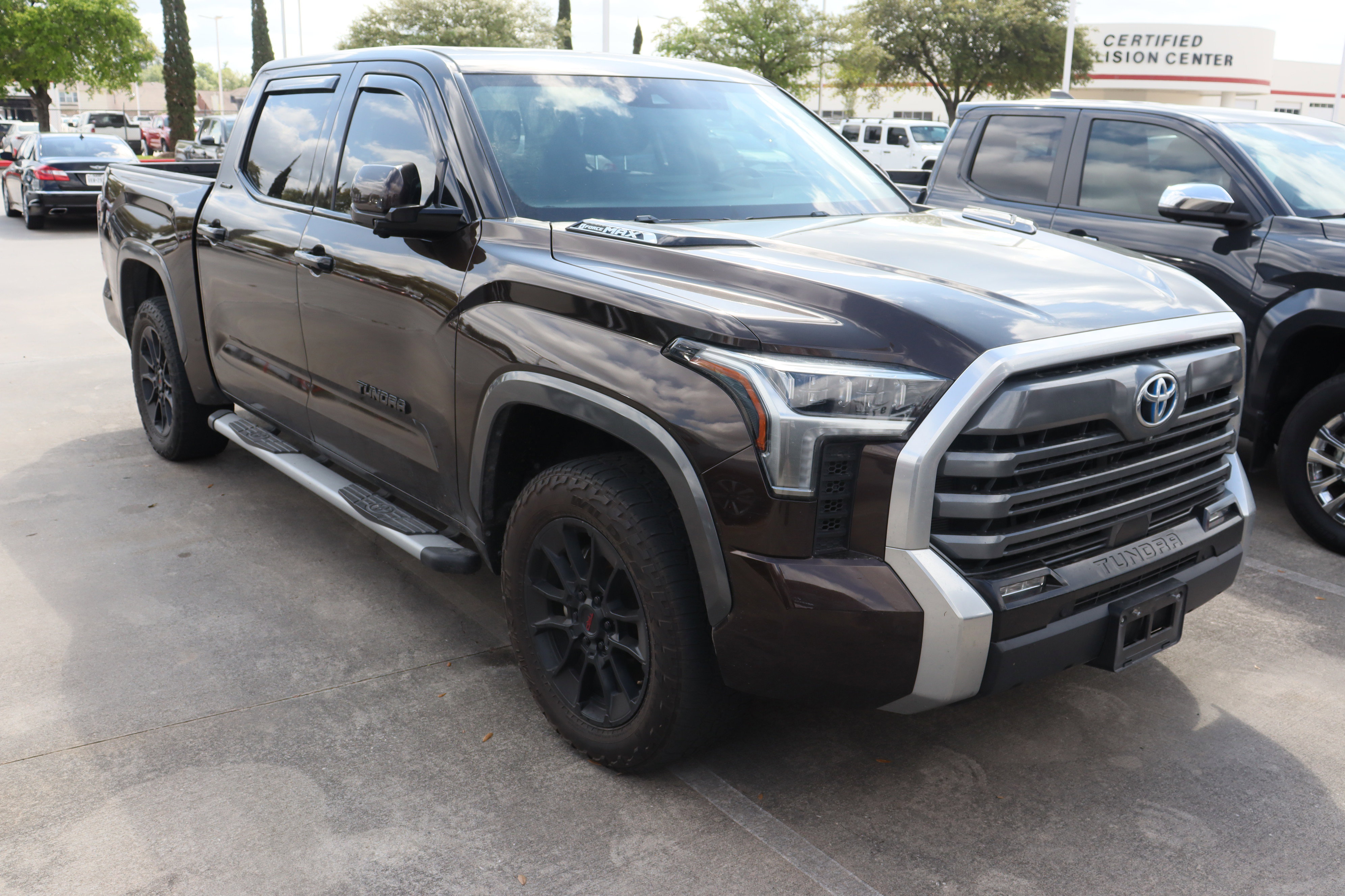 Used 2023 Toyota Tundra Limited image 2