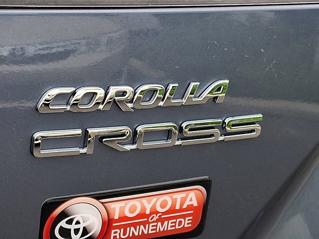 Certified 2025 Toyota Corolla Cross XLE FWD image 29