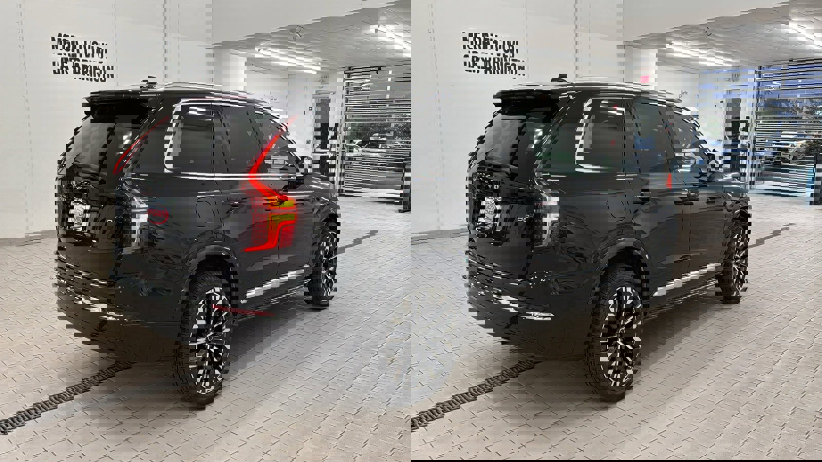 New 2026 Volvo XC90 B6 Plus w/ Protection Package Premier image 5