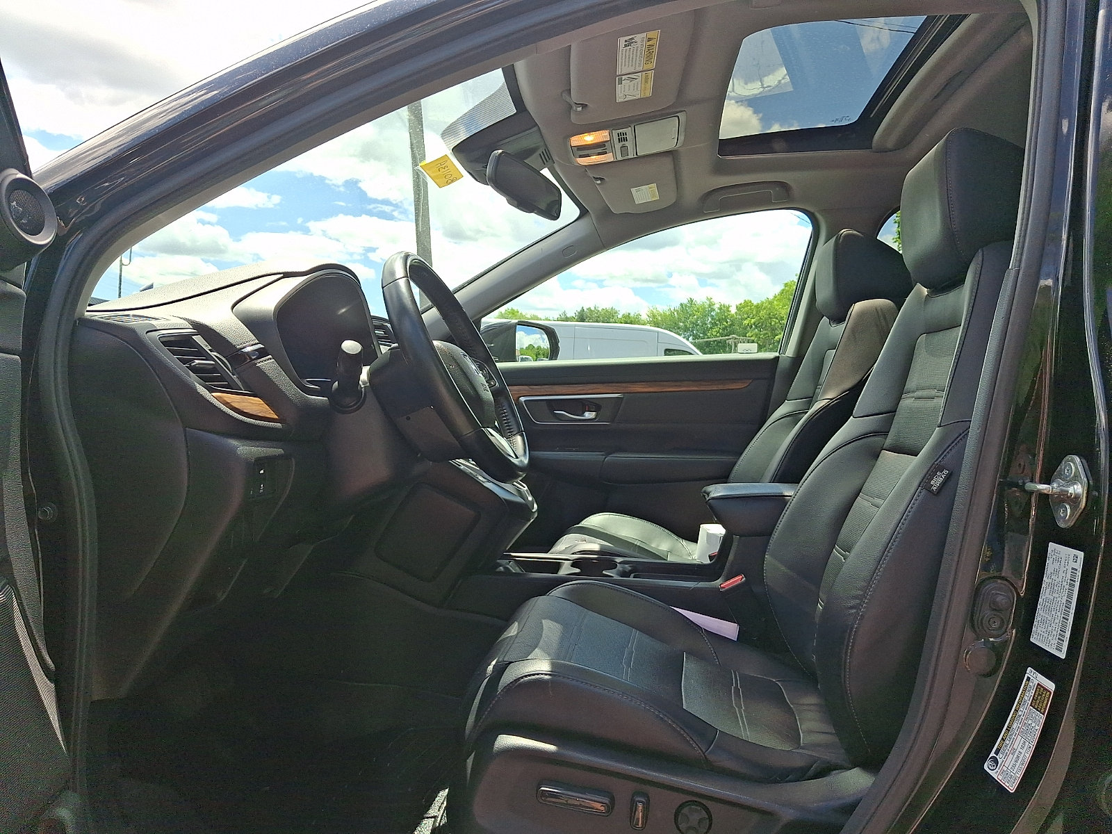 Used 2018 Honda CR-V Touring image 14
