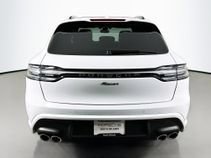 Certified 2026 Porsche Macan AWD/4WD image 6