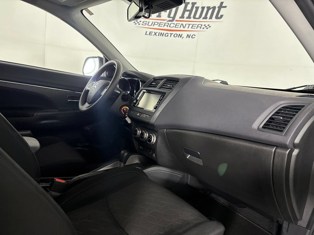 Used 2025 Mitsubishi Outlander Sport ES AWD/4WD image 29