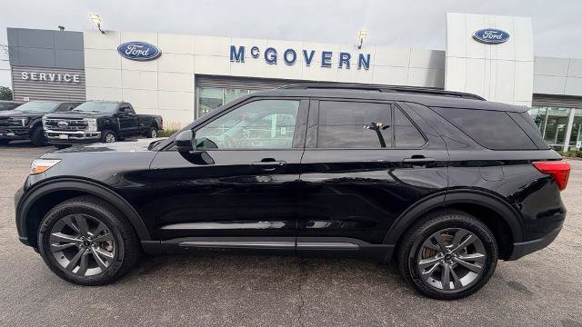 Certified 2023 Ford Explorer XLT w/ Equipment Group 202A AWD/4WD image 4