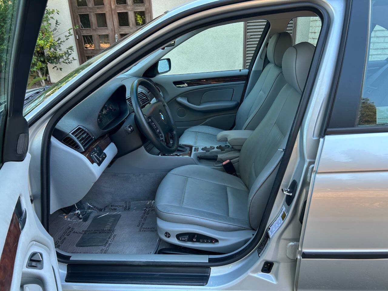 Used 2005 BMW 325i Sedan RWD image 21