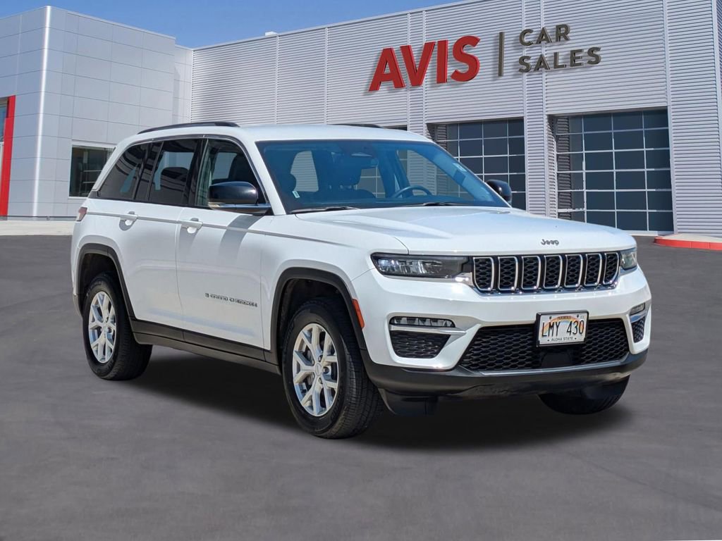 Used 2023 Jeep Grand Cherokee Limited AWD/4WD image 3
