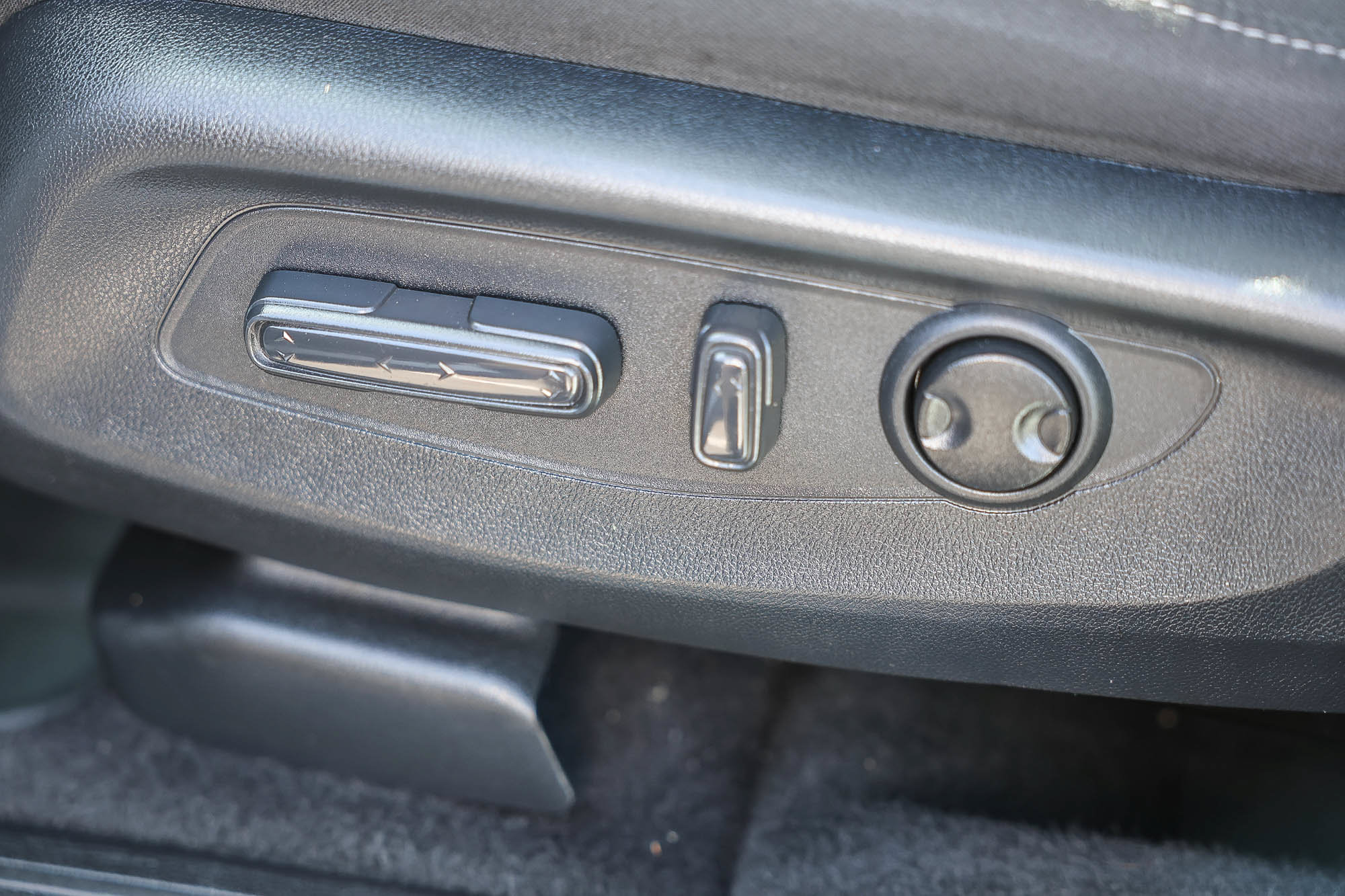 Certified 2025 Honda CR-V EX image 12